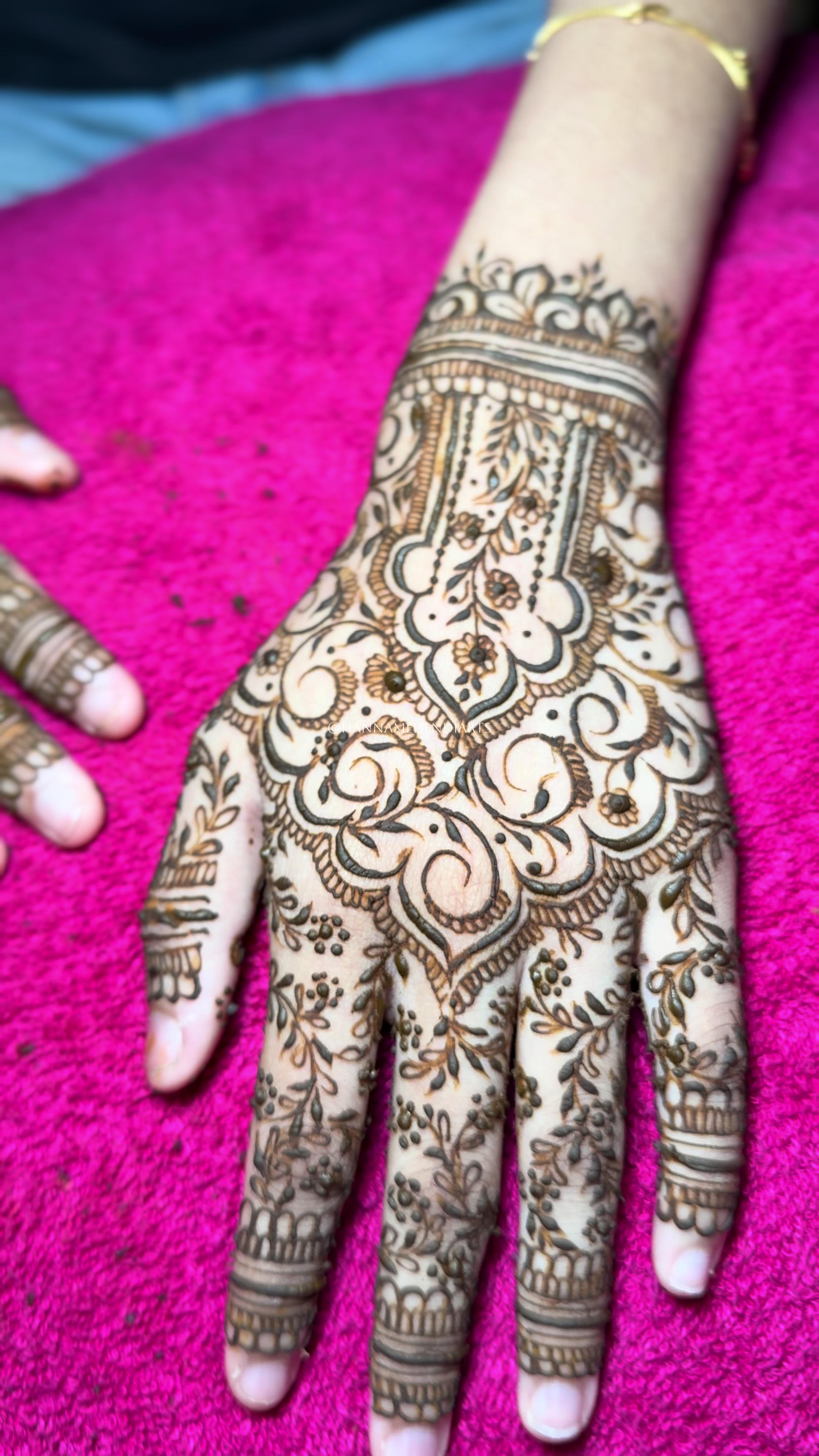 @Hanna Mehendi Arts