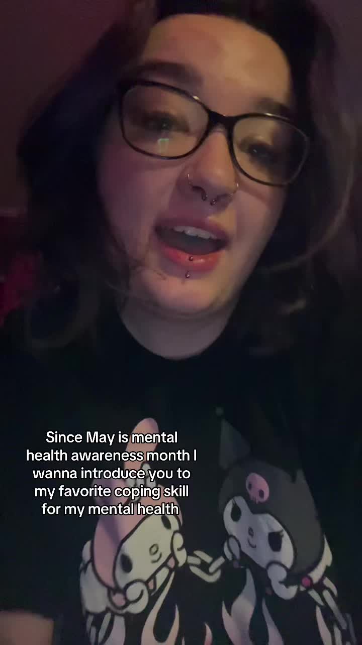 @Chronically Hailey🏳️&zwj;🌈✨
