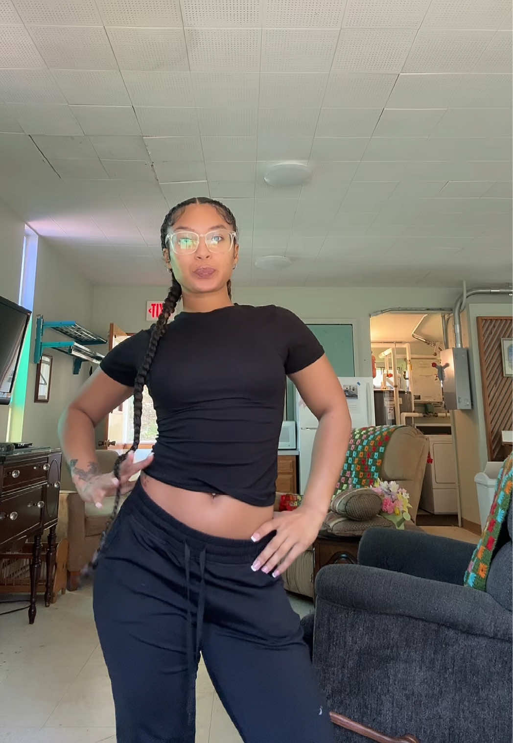 @shairenee