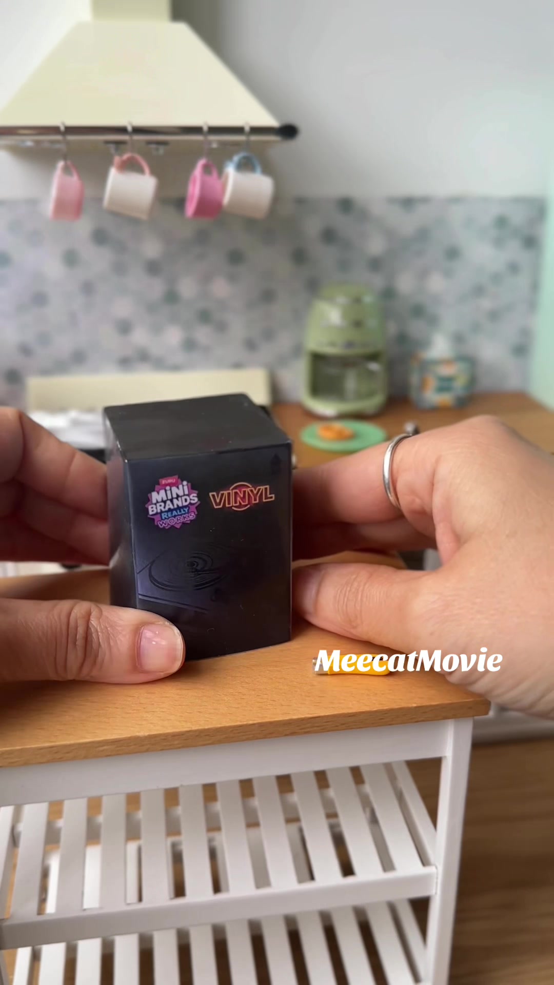 @Meecat