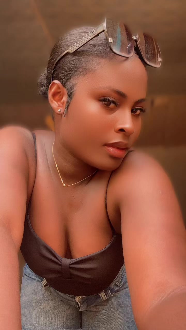 @Efya 🇨🇮Fila 🇬🇭❤️🙈