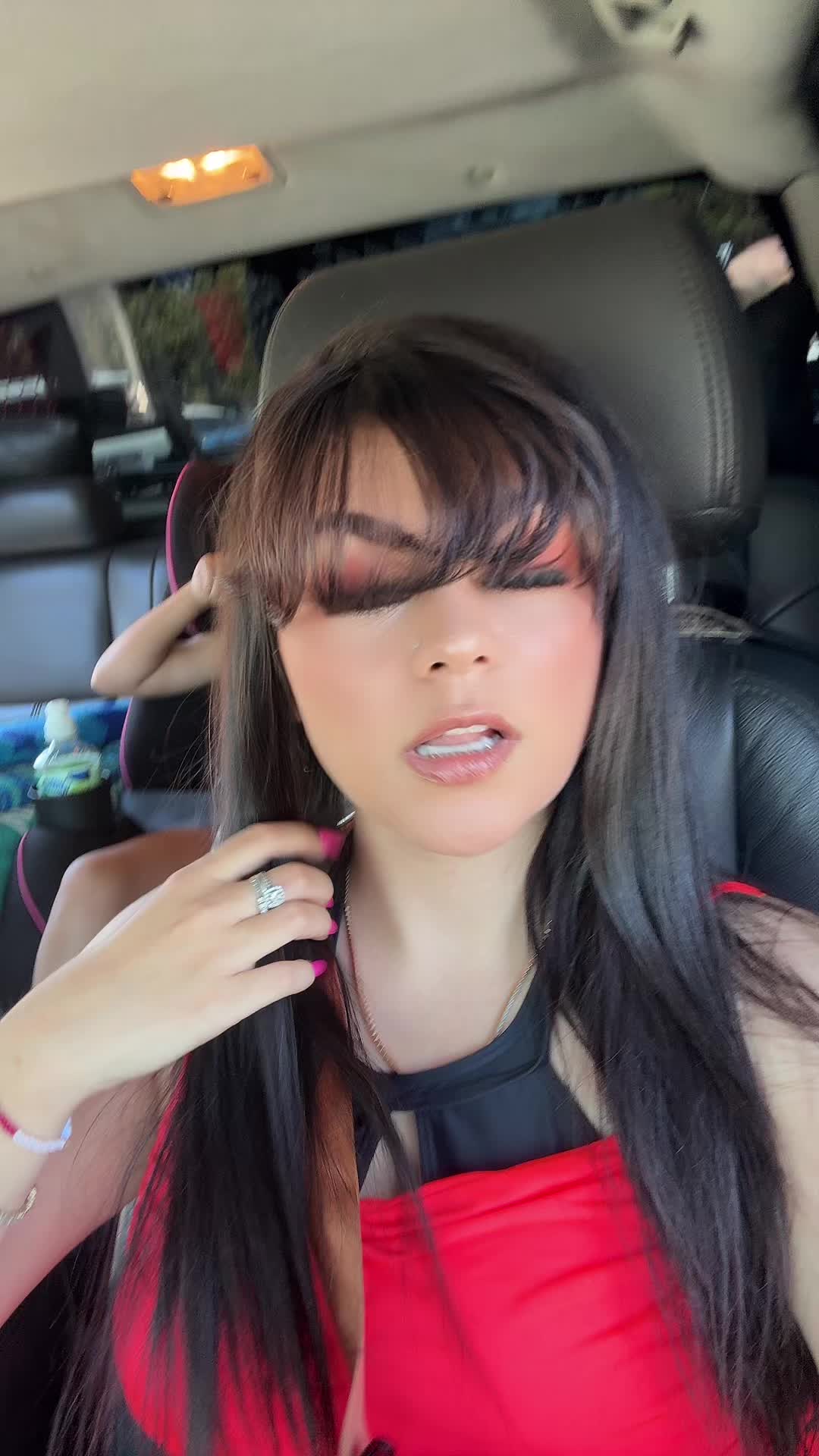 @Desi💫
