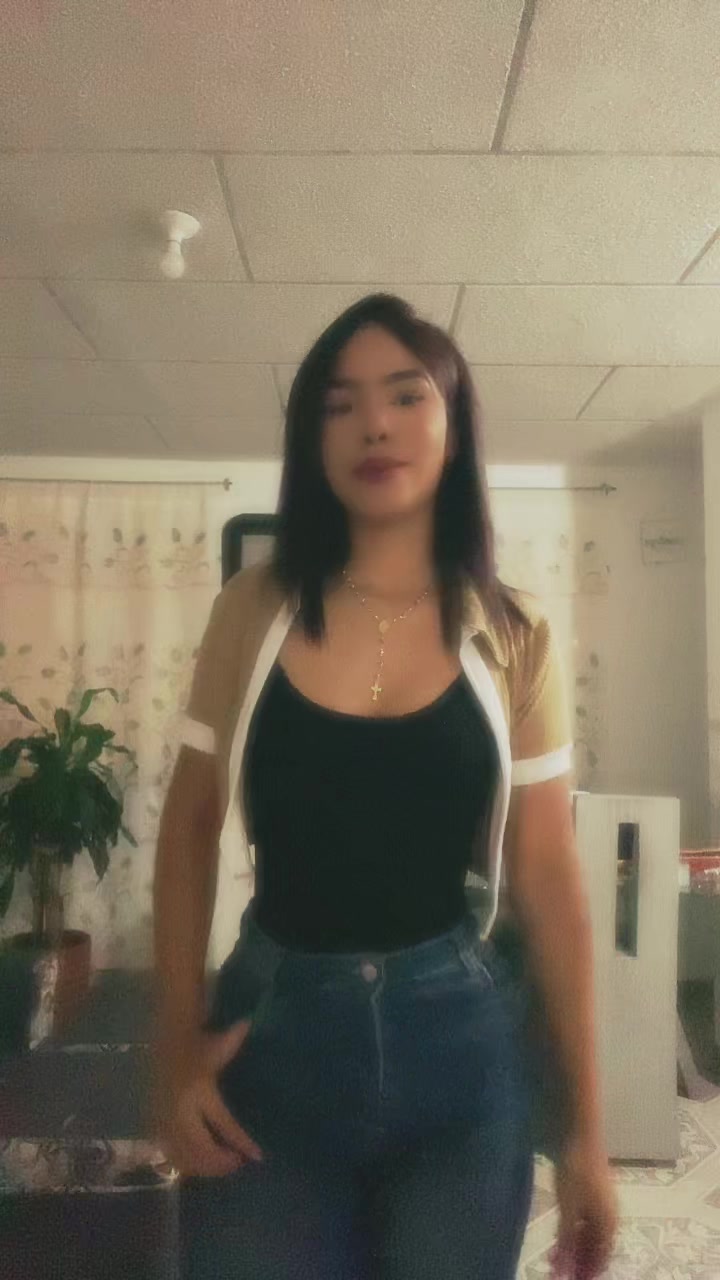 @whoisAna._