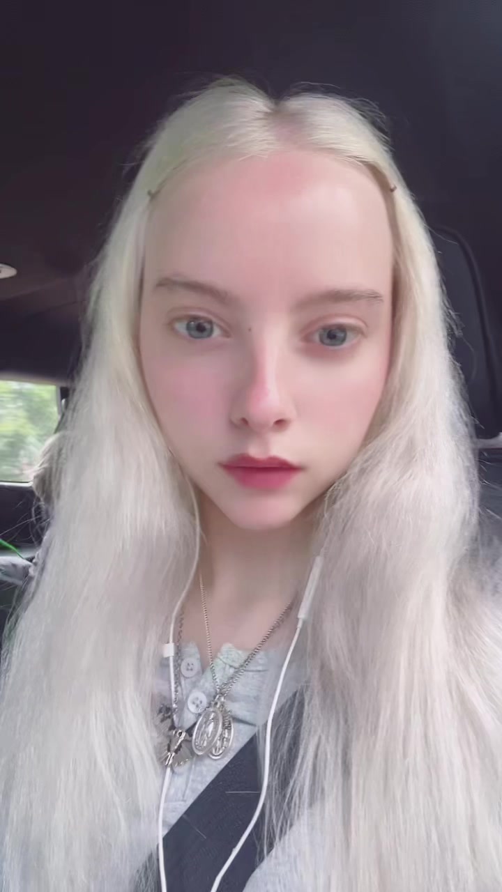 @🌙Madeleine🪻