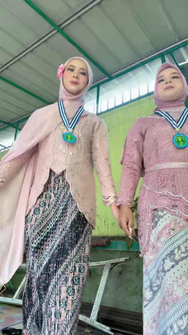 @raisaaaaa