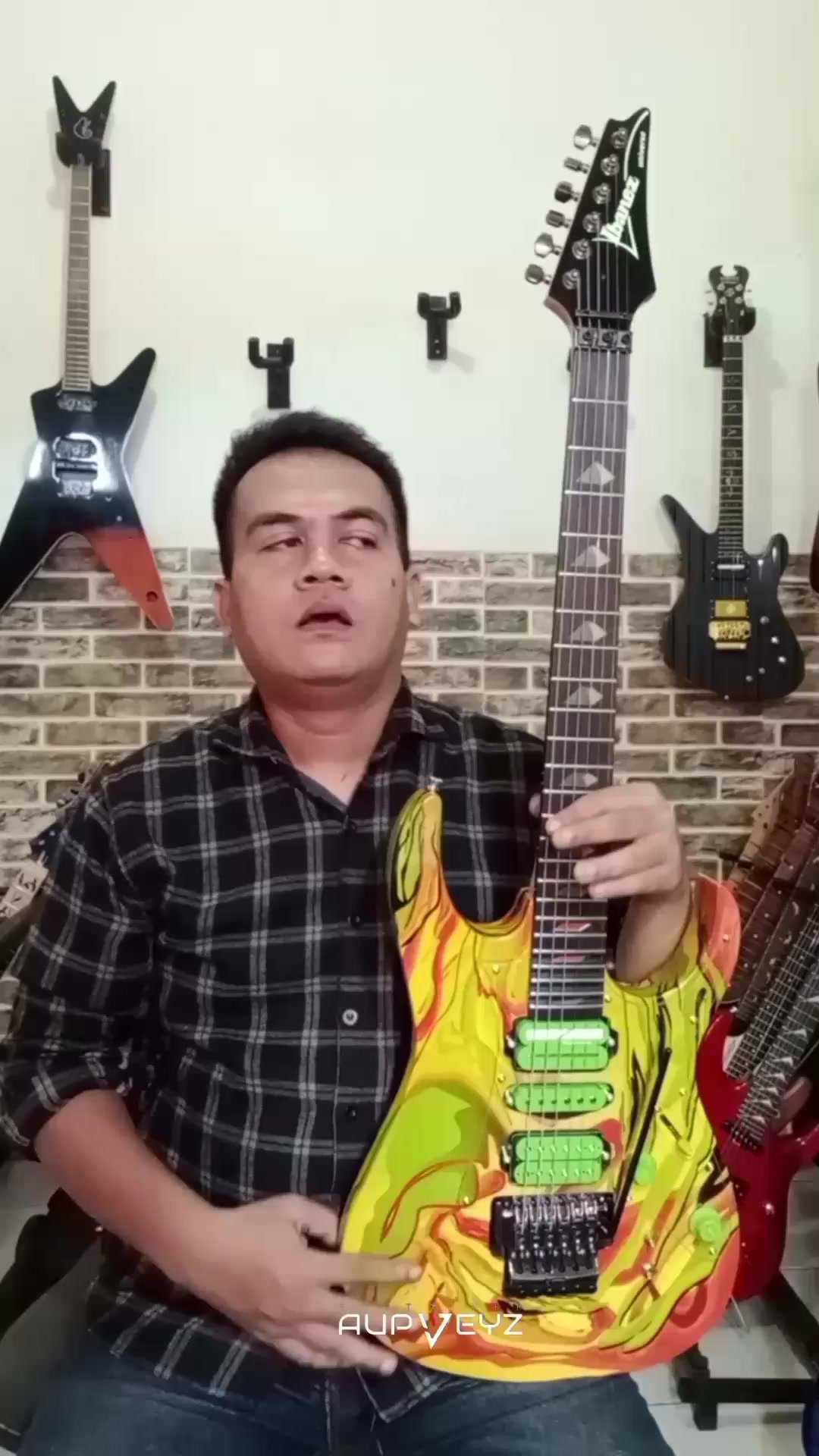 @AUP VEYZ SUSTAINER