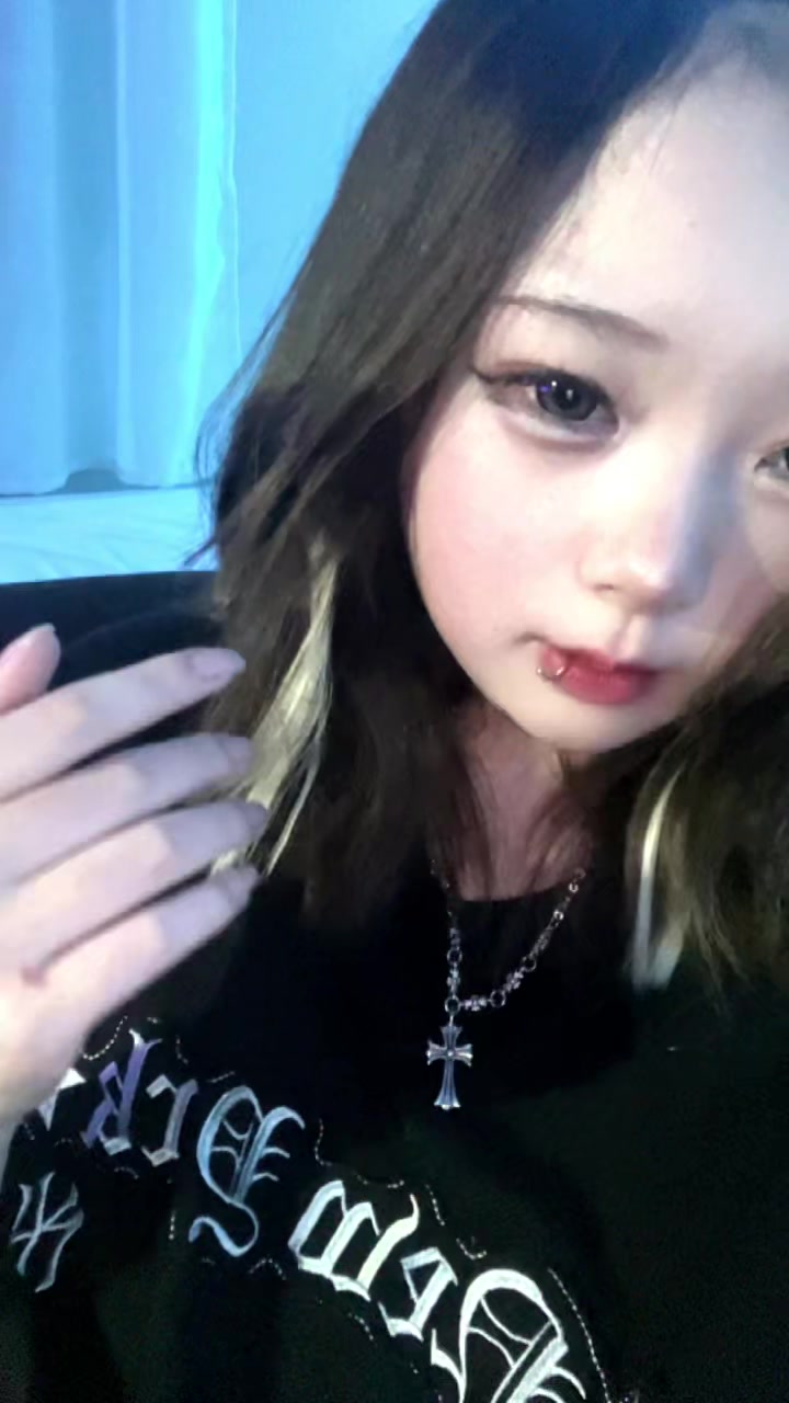 @きゅらら
