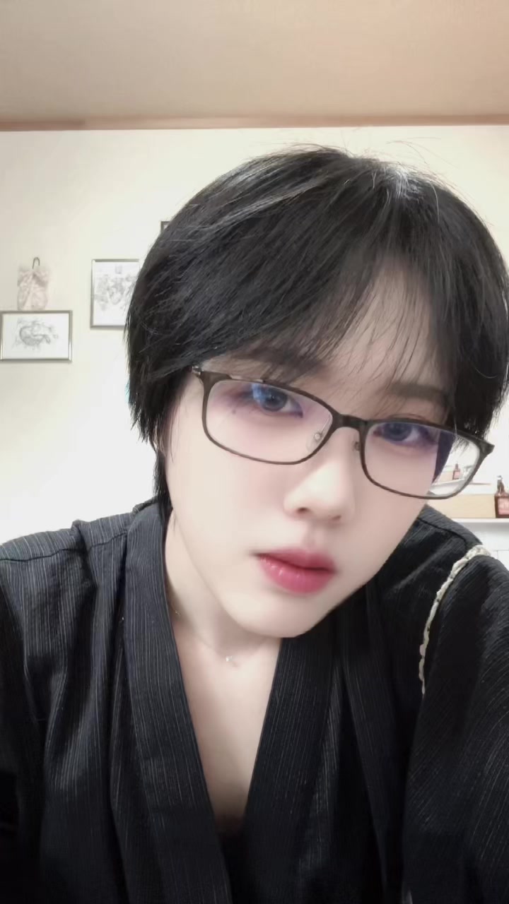 @倫