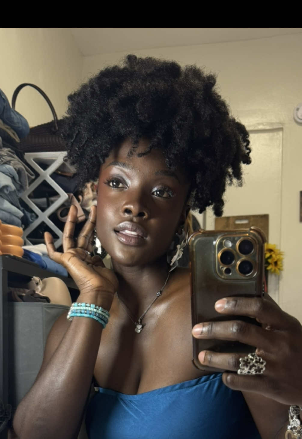@Denneka Roberts | Creator