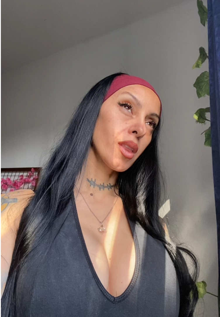 @vaneswaggy