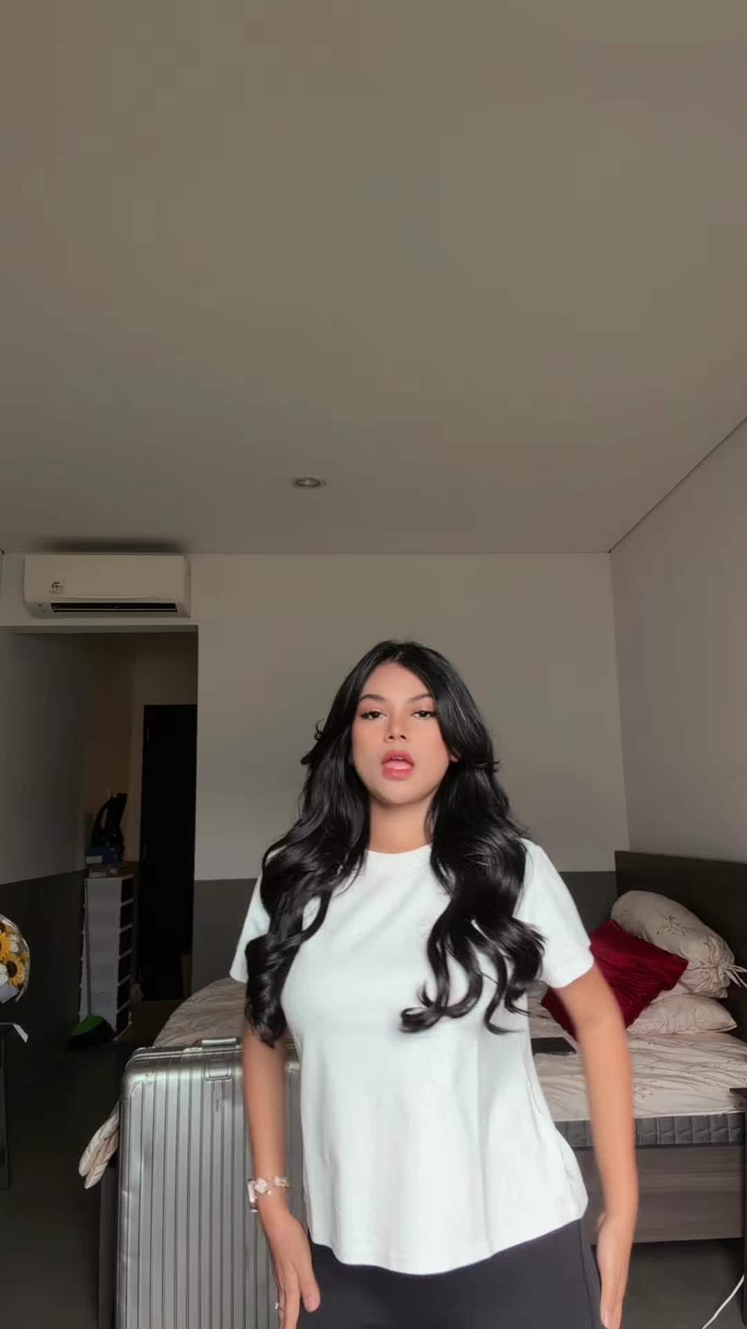 @Kikinii