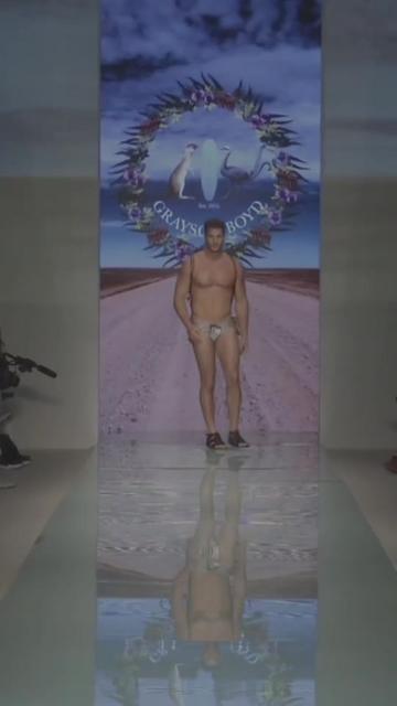 @fashion official