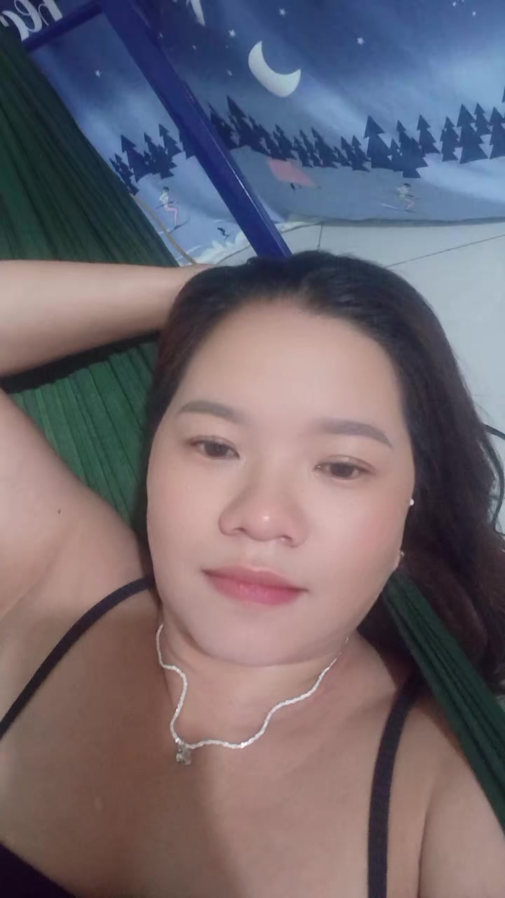 @🌹🎀Thu Thùy 76🎀🌹