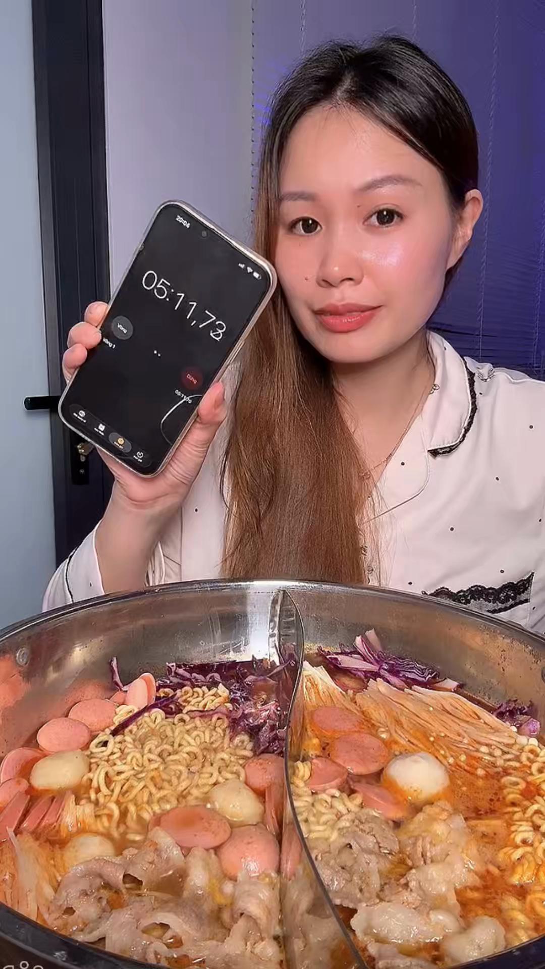 @Th&iacute;ch ăn vặt về đ&ecirc;m 🍱