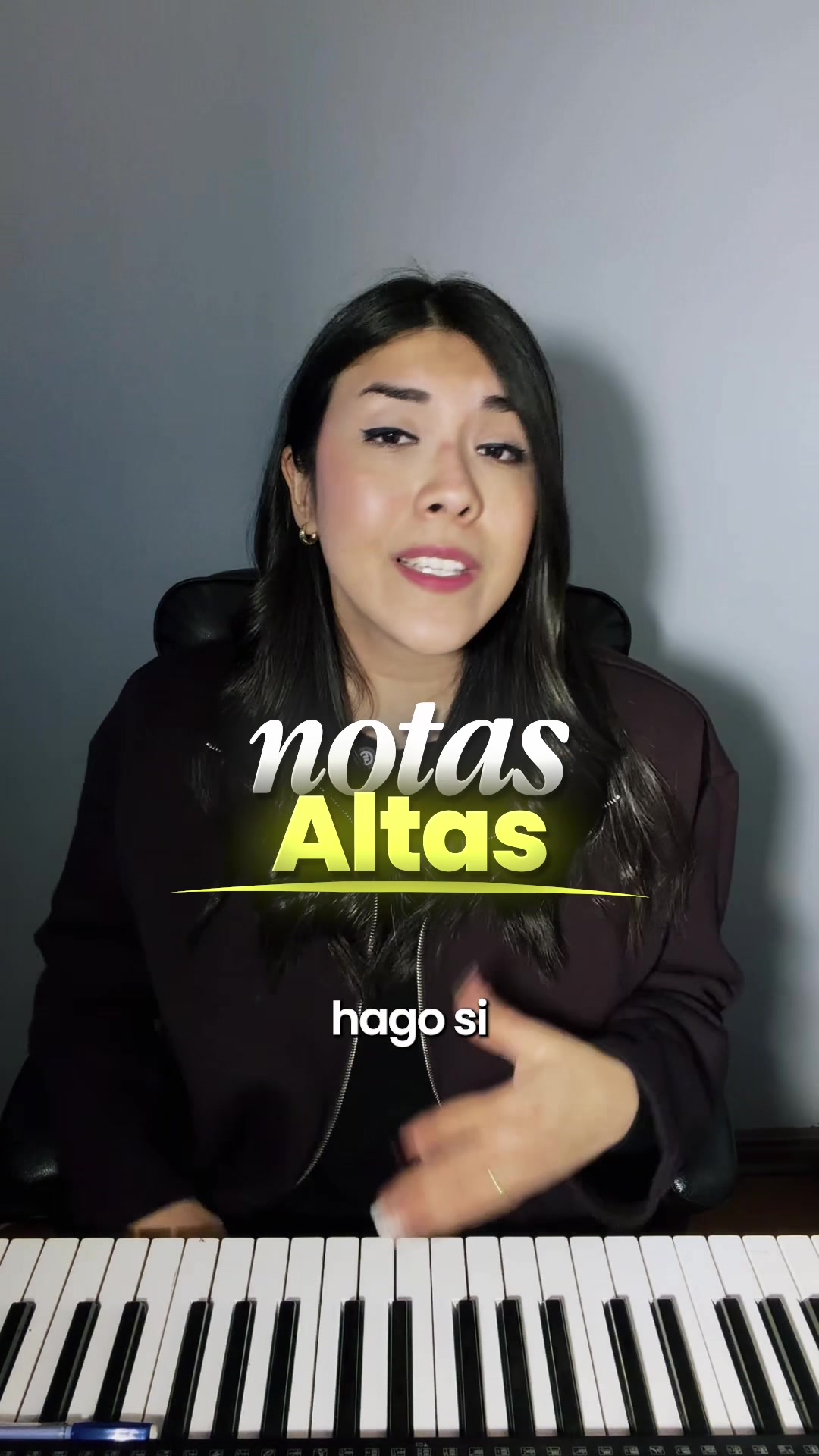 @Nadia Constanza | Vocal Coach