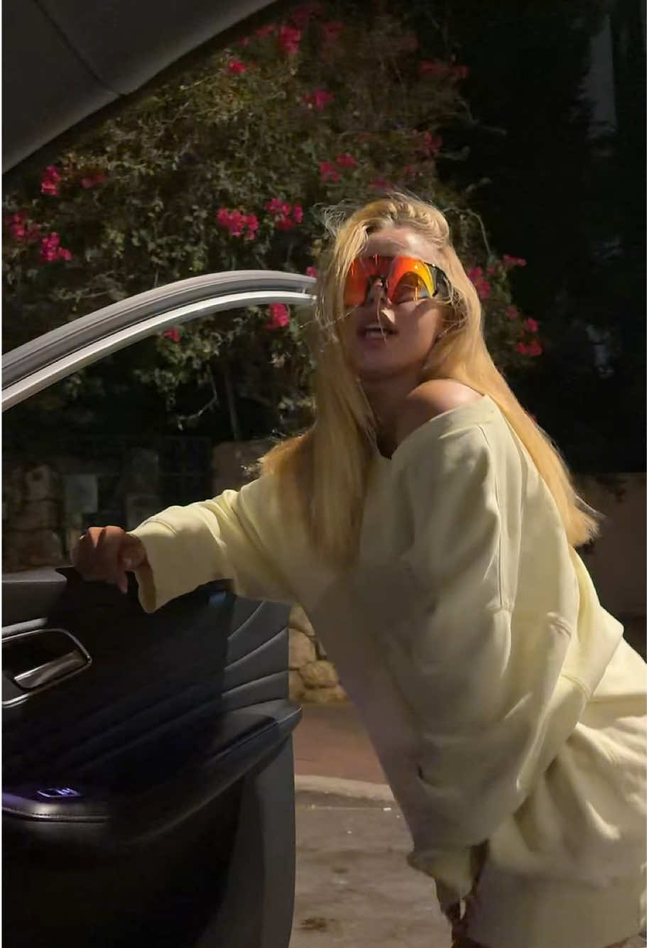 @M