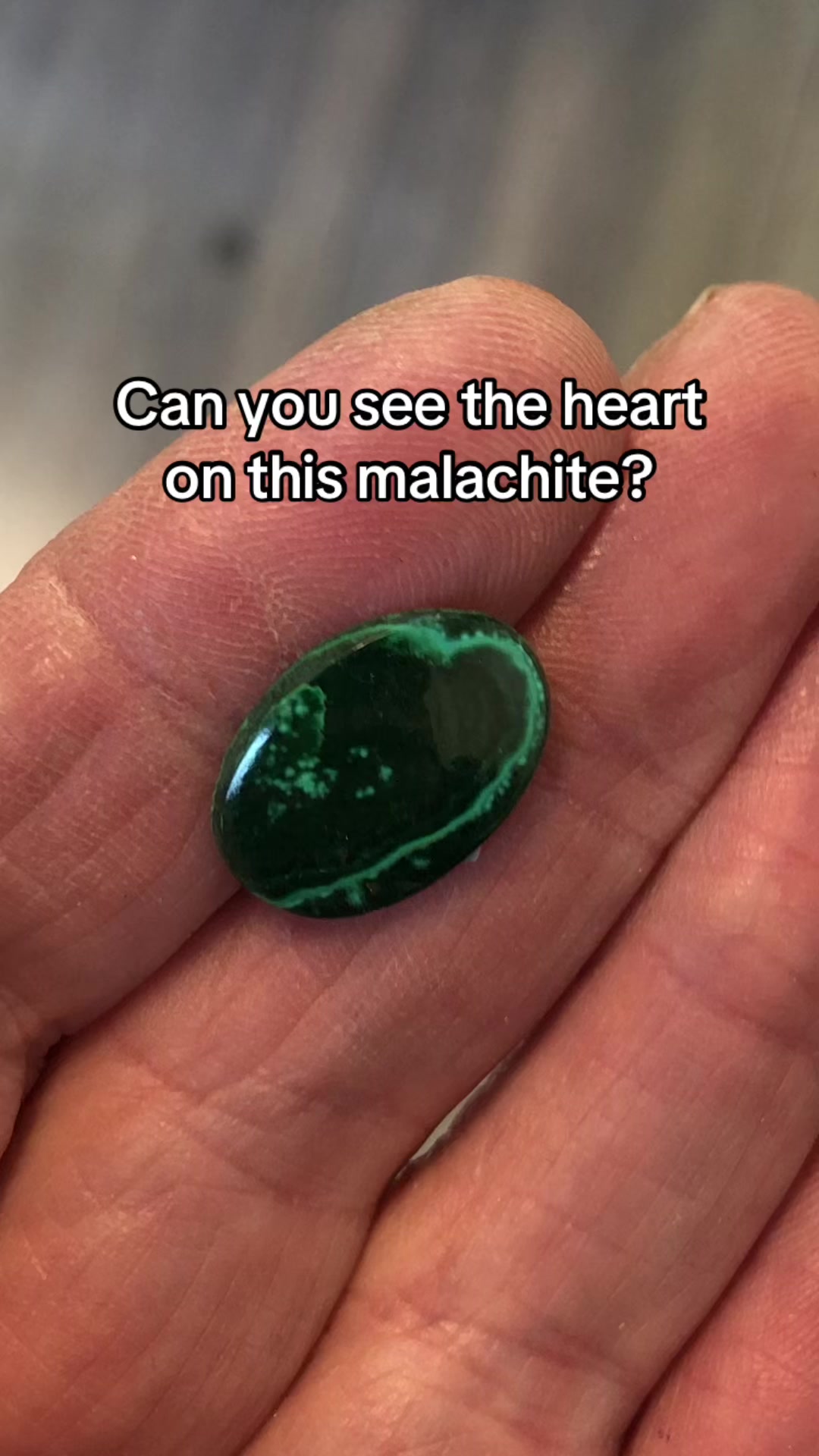 @nikmakcrystals