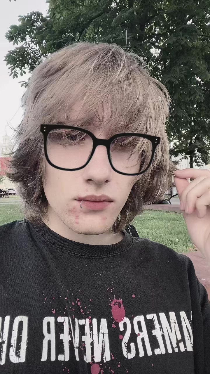 @apathetic⭑