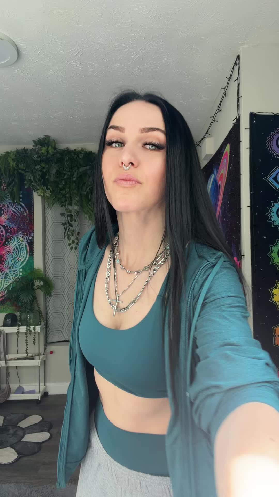 @Lexi Vondrak🎶