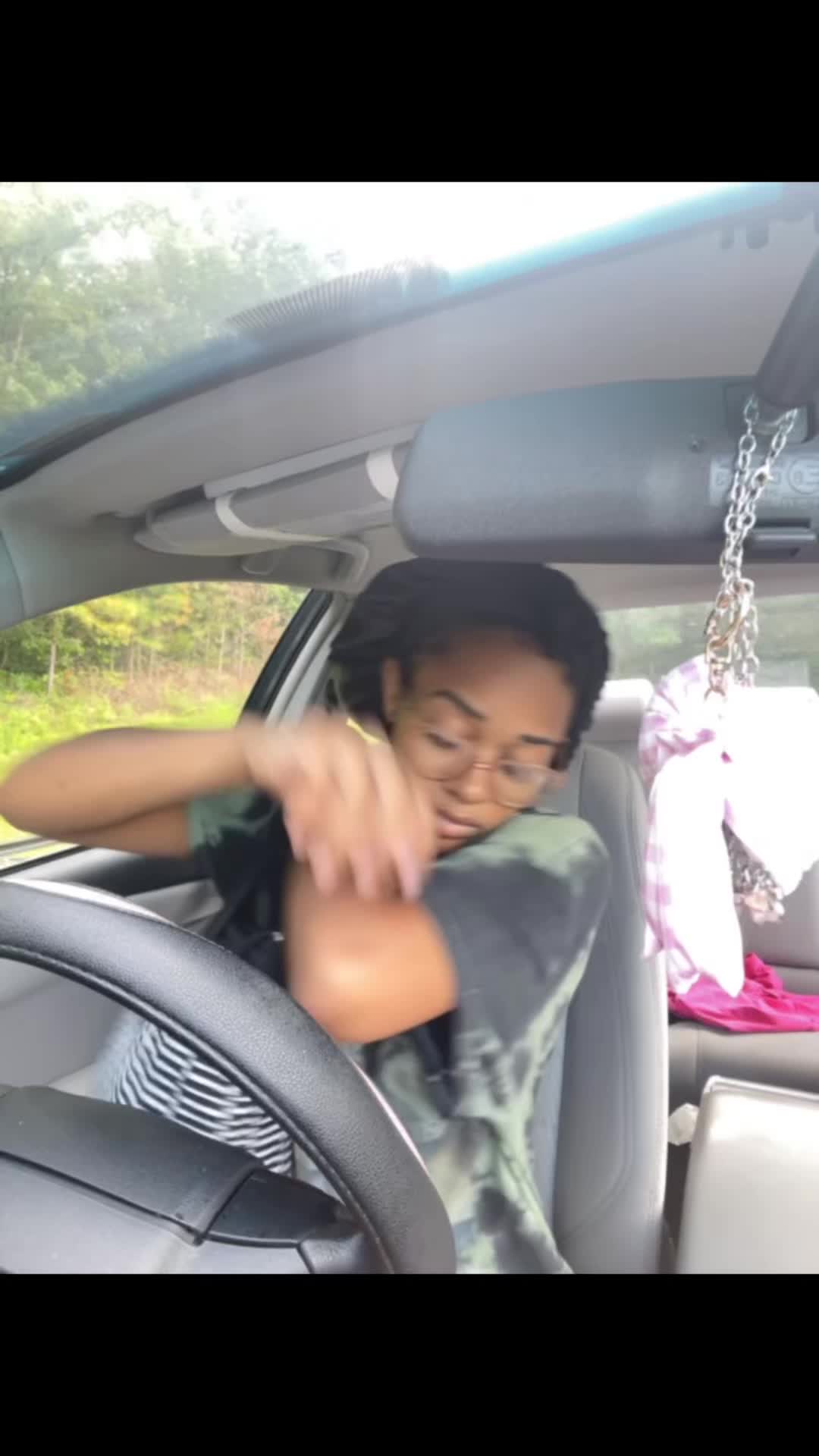 @Thelovelyadaiza_