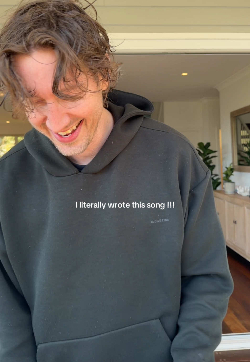 @Dean Lewis