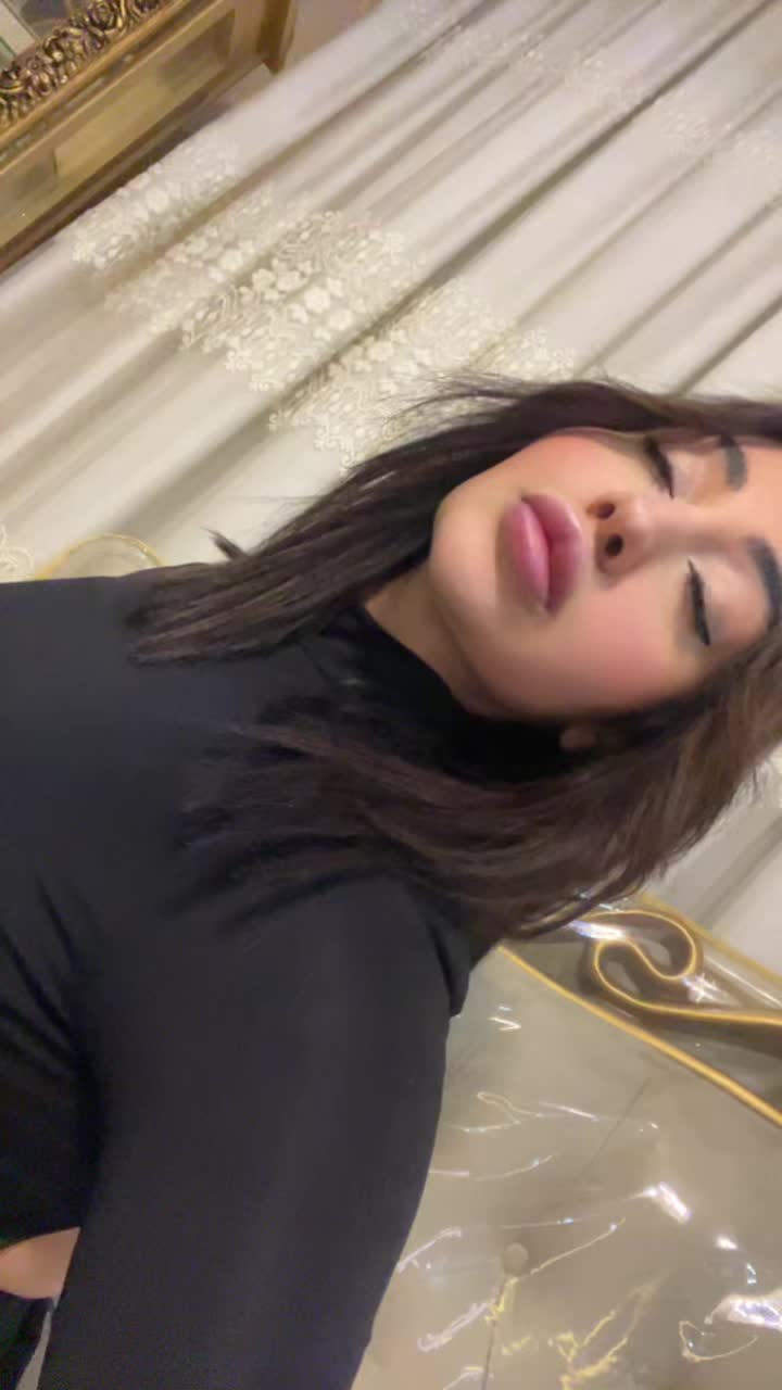 @melikazangene