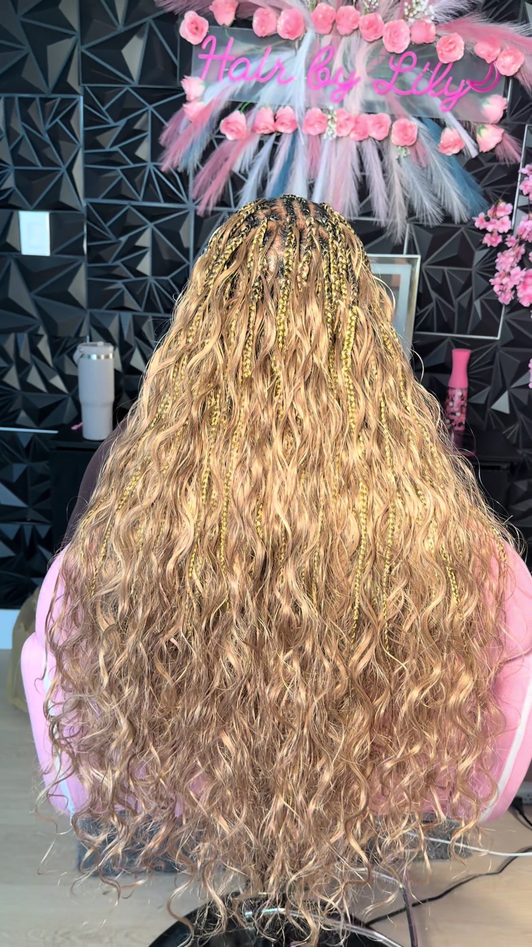 @Hairbylily Edmonton 🇨🇦