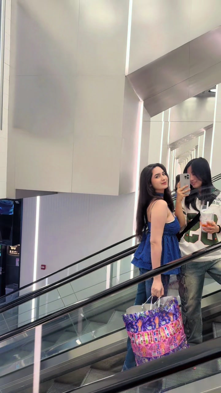 @alisonxu8