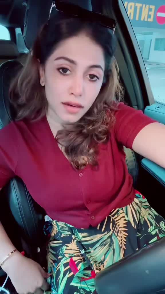 @Aniqa