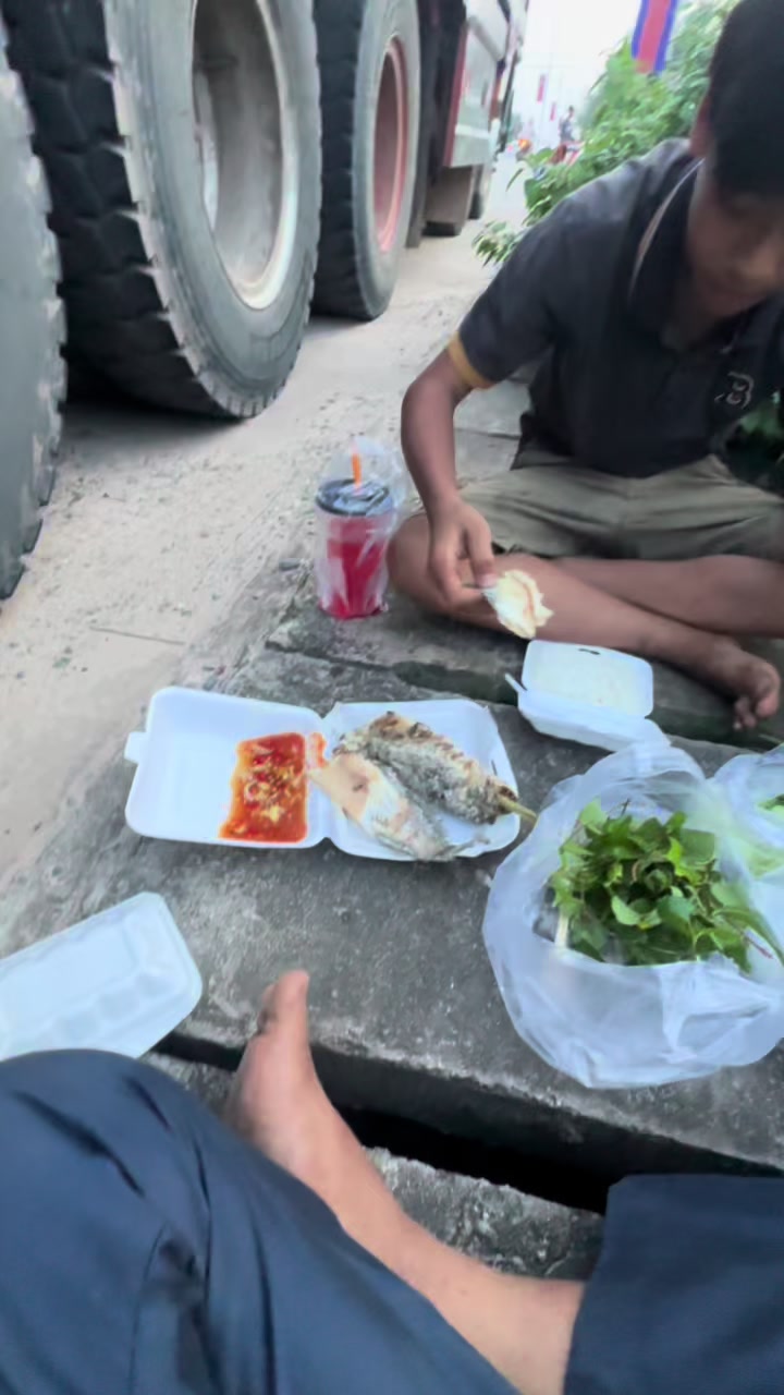 @ប្រុស ខ្មៅ..🇰🇭