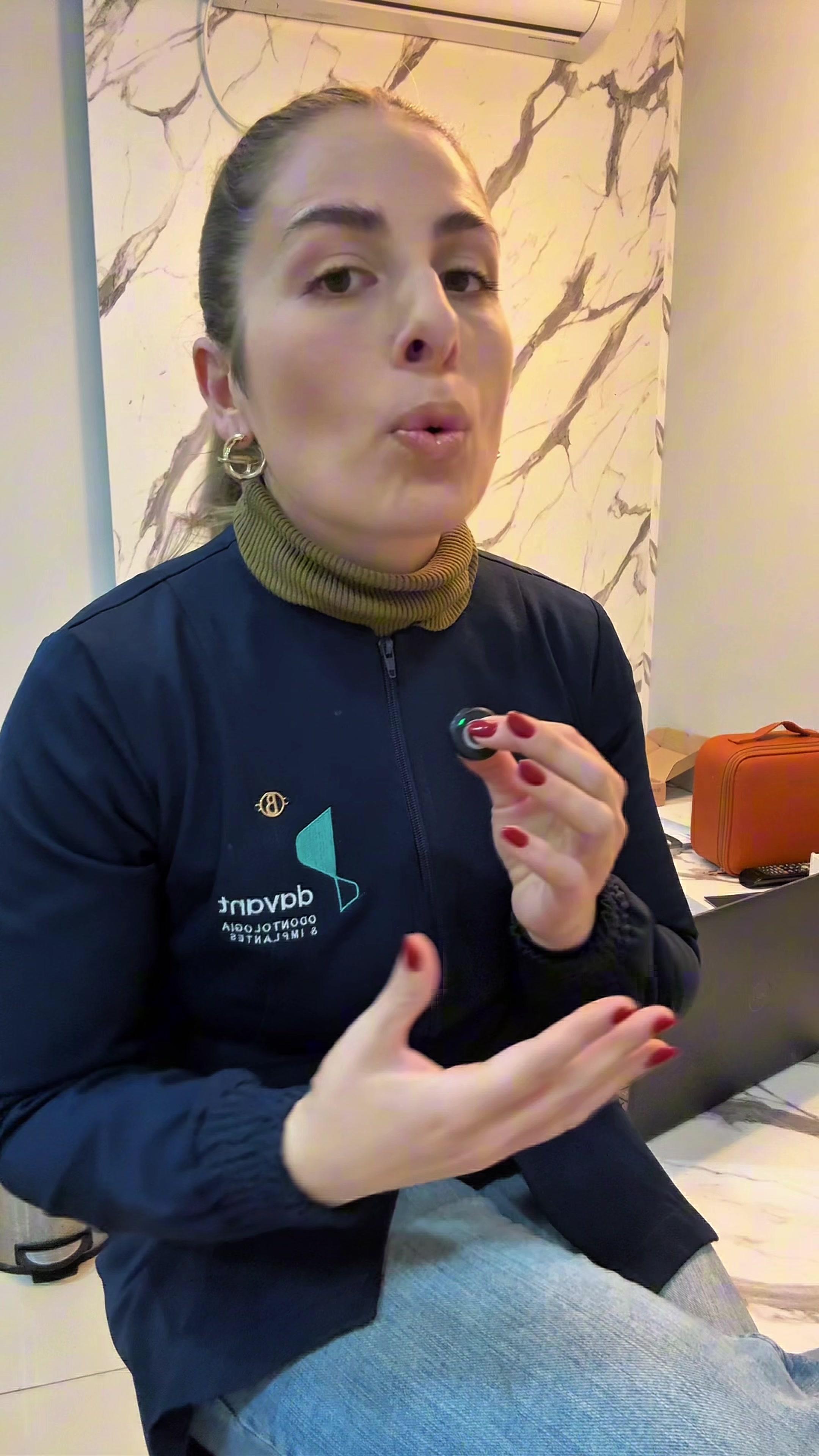 @Simone Mahmud | Dentista