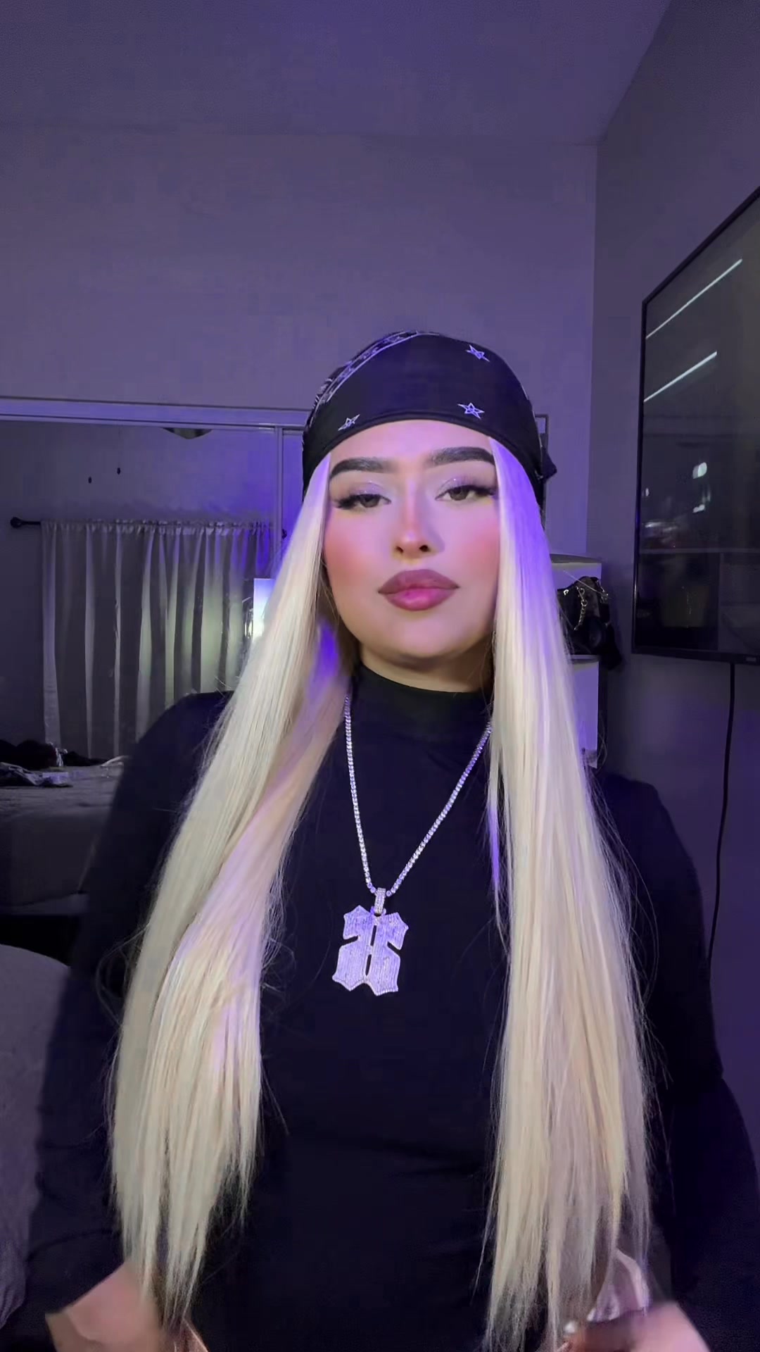 @_d a r i s a g_