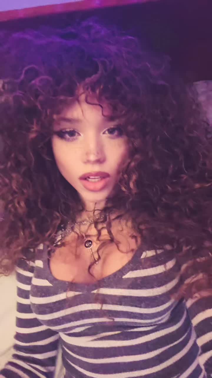 @curlycrazycutie