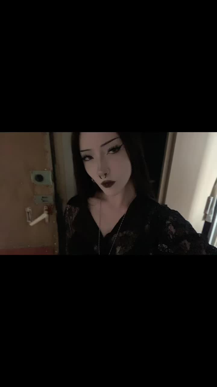 @dark.ova