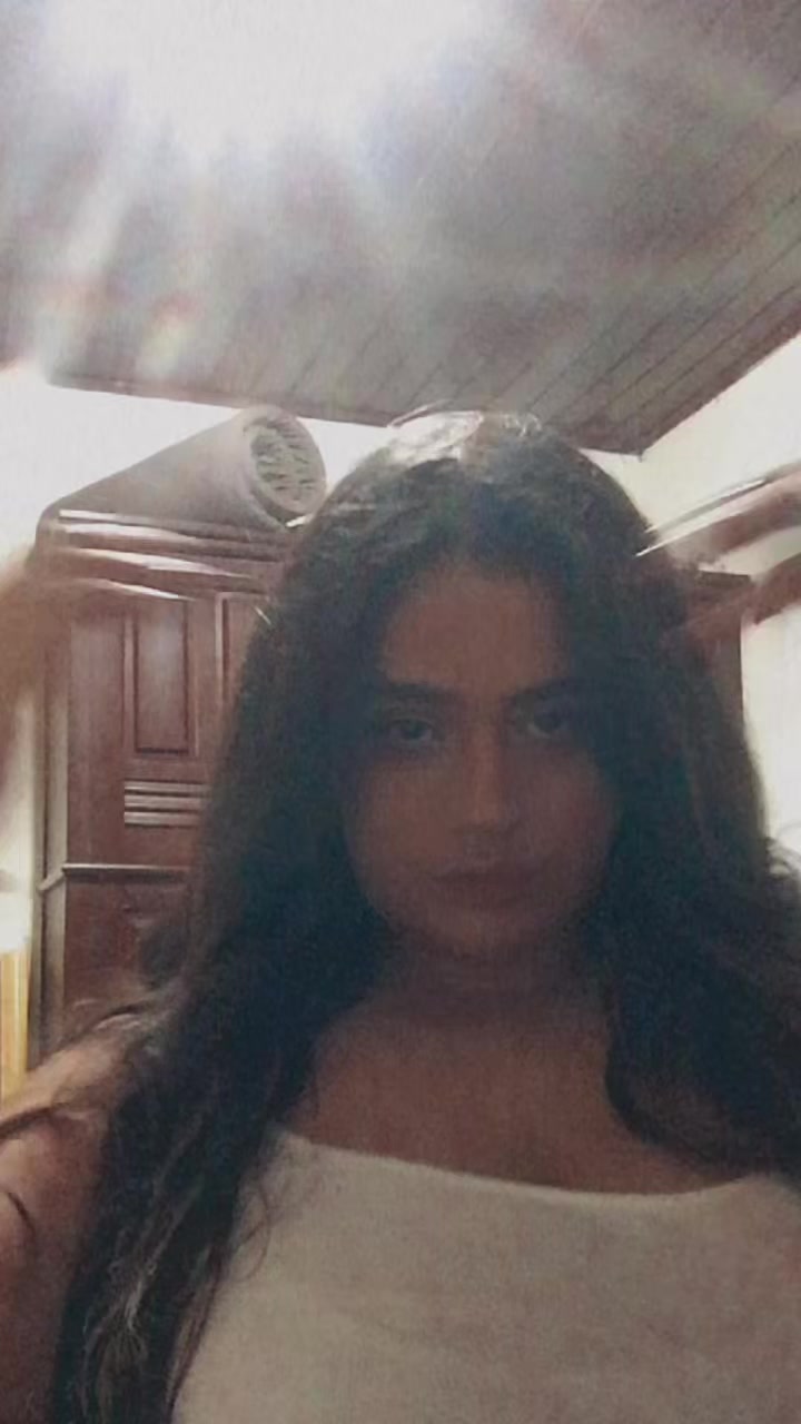 @Adrya Linhares290