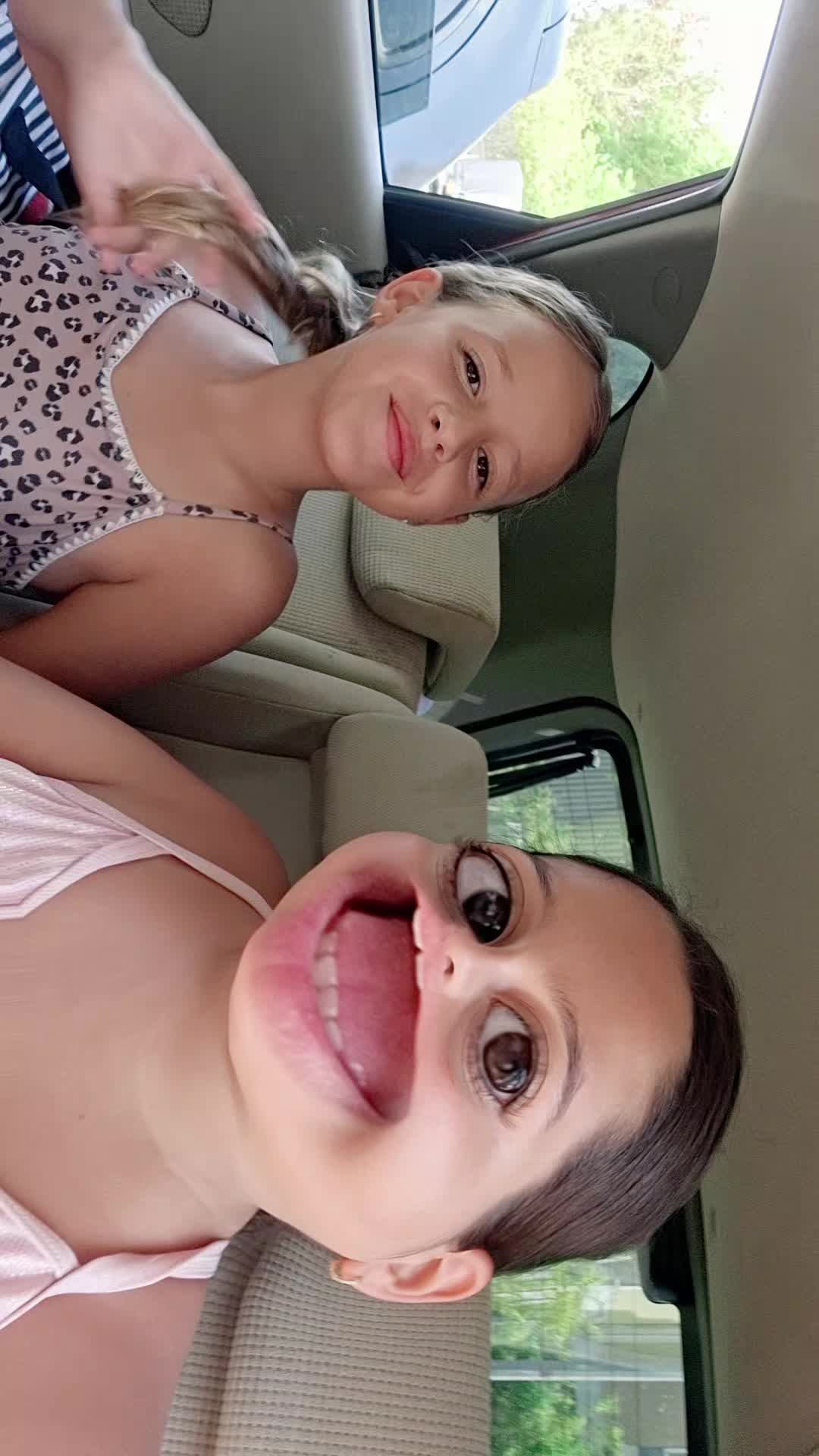 @🪬Ella🪬