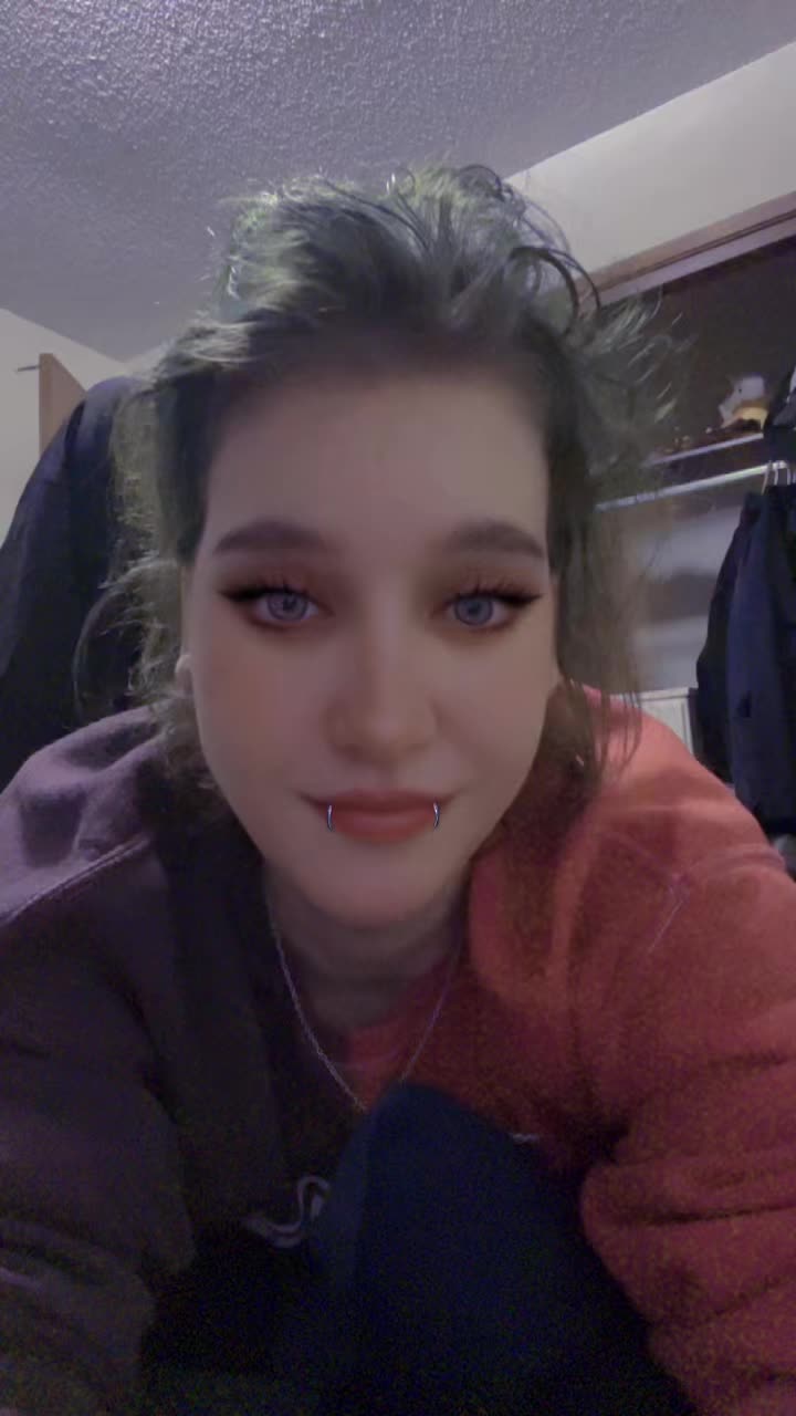 @Mommy_Luna_420