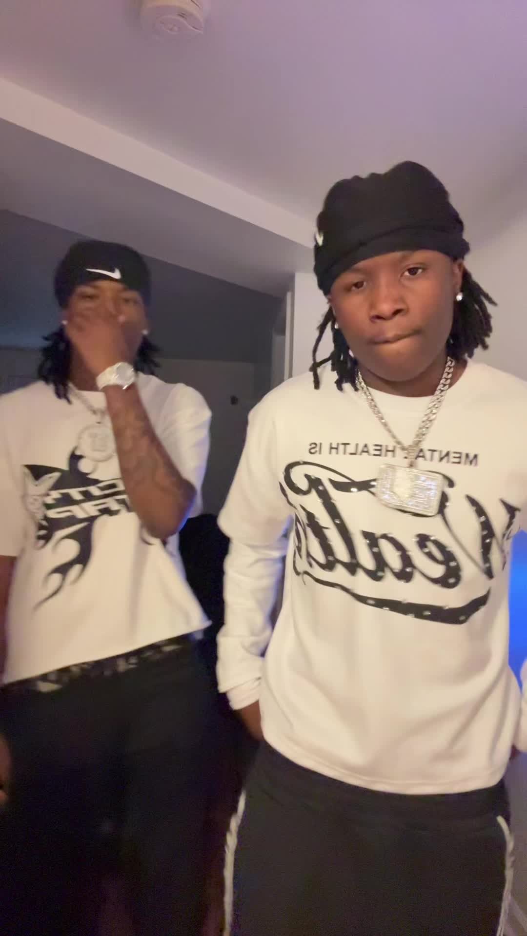 @Ej™️