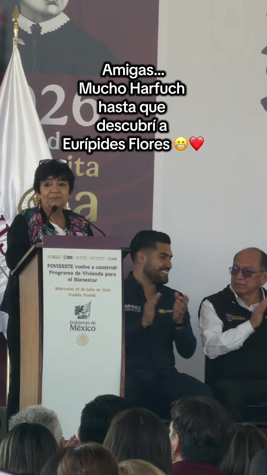 @Rocío Carbente (reportera🎤)