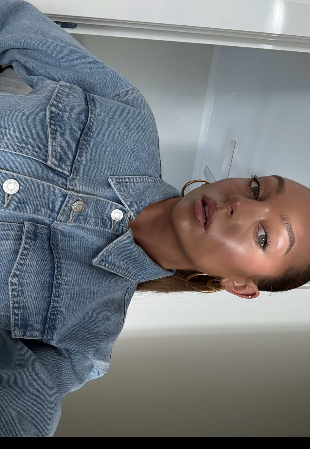 @taylaella