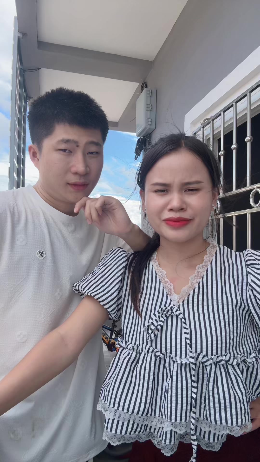 @လုင်းၶေႇ(တႃႈၶီႈလိၵ်း)