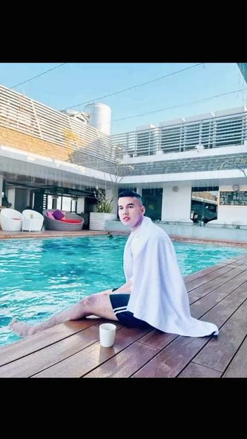 @๐๐๐ข๐ซ.๐๐ก๐จ๐ฐ๐๐ก๐ฎ๐ซ๐ฒ