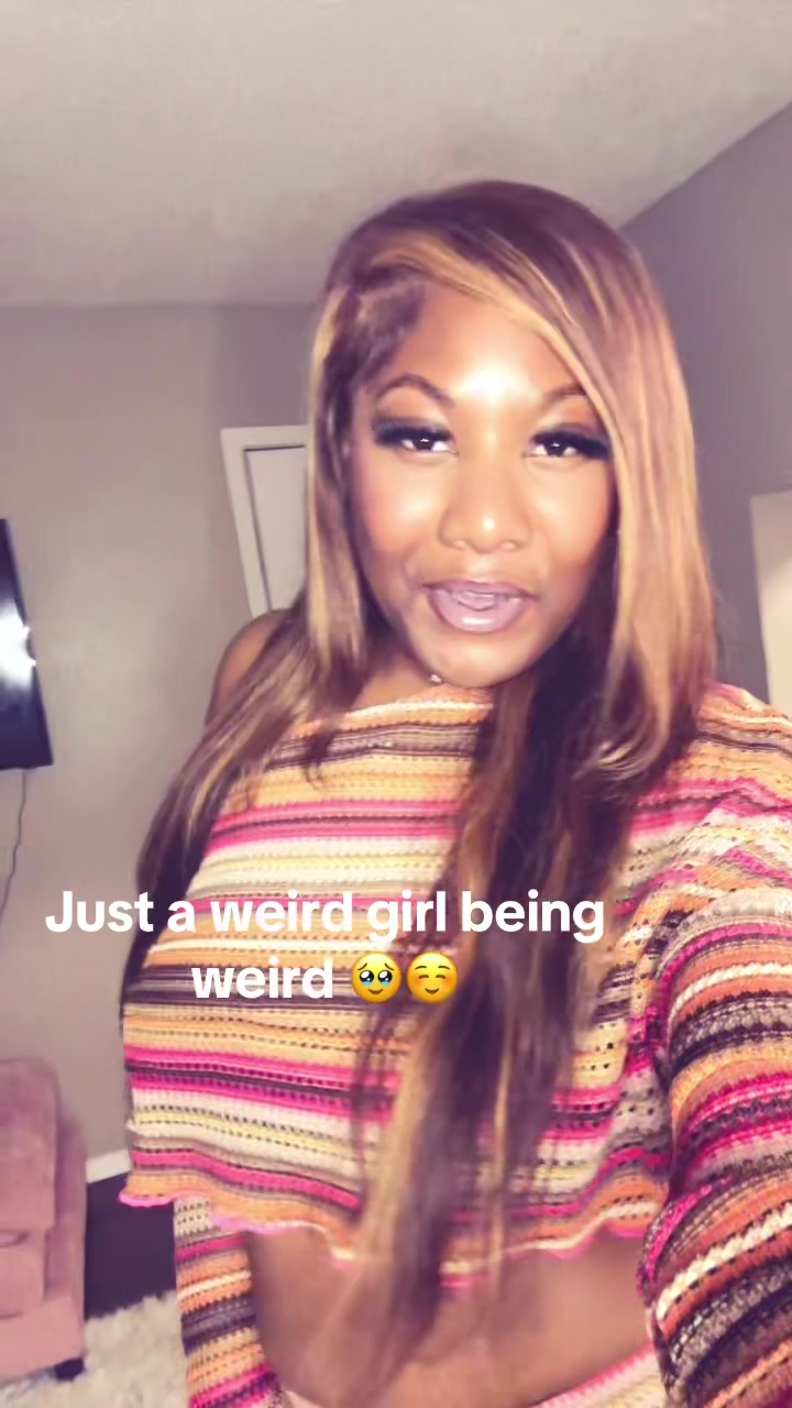 @nicoleee_