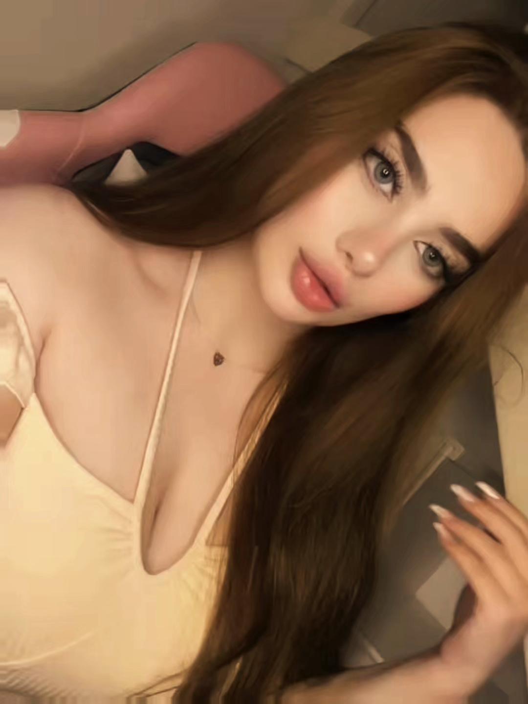 @👑🪬ANOSHKA🪬👑