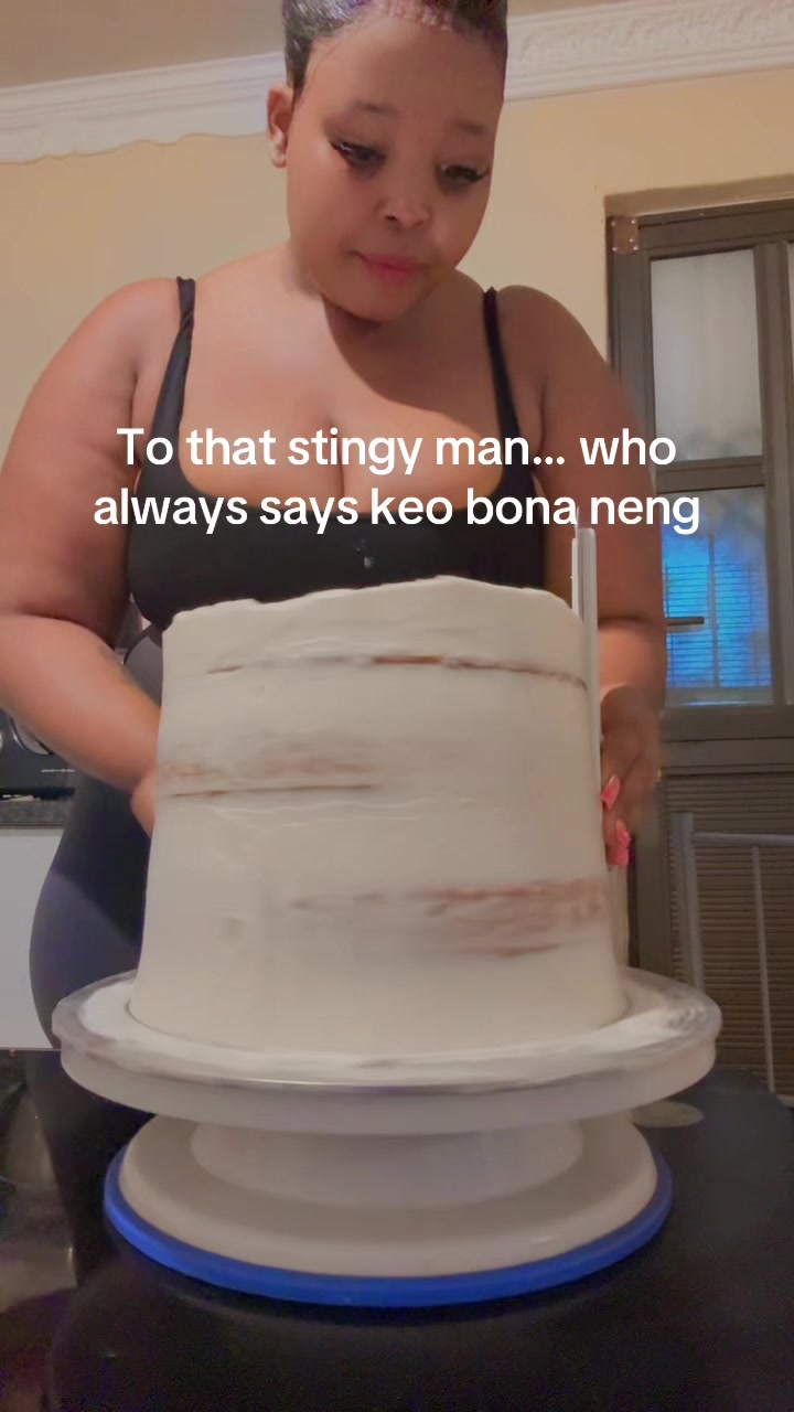 @Curvilicious 🥰F