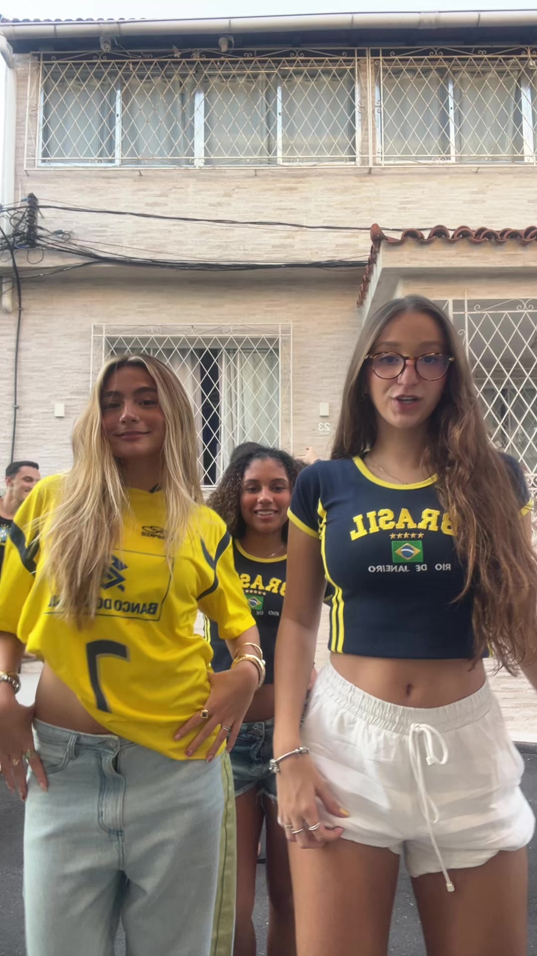 @laragallozio
