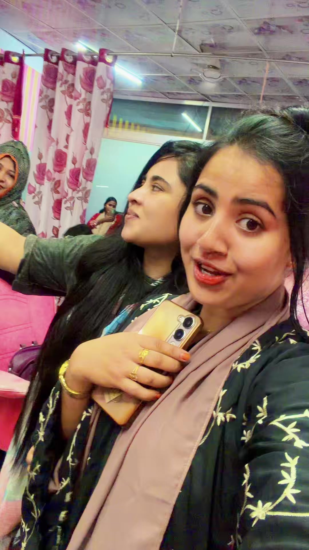 @🔥হাসির রাণী🔥