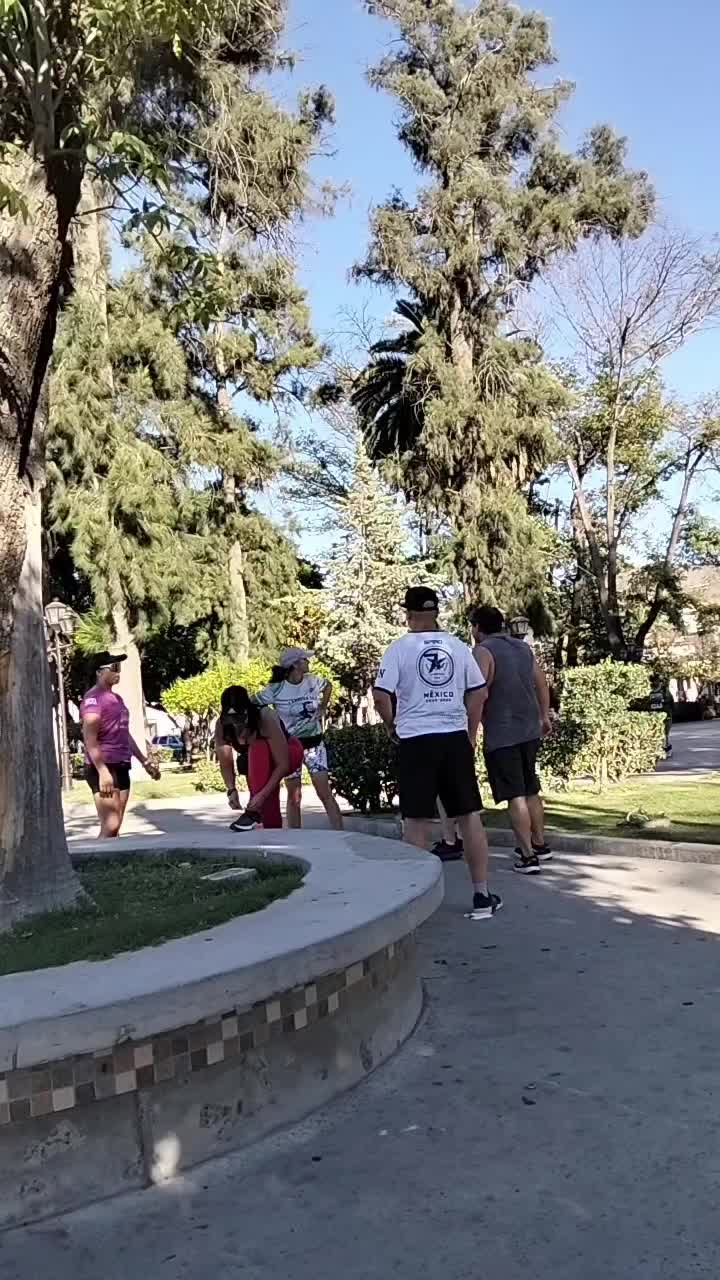 @Angel Carl&oacute;n