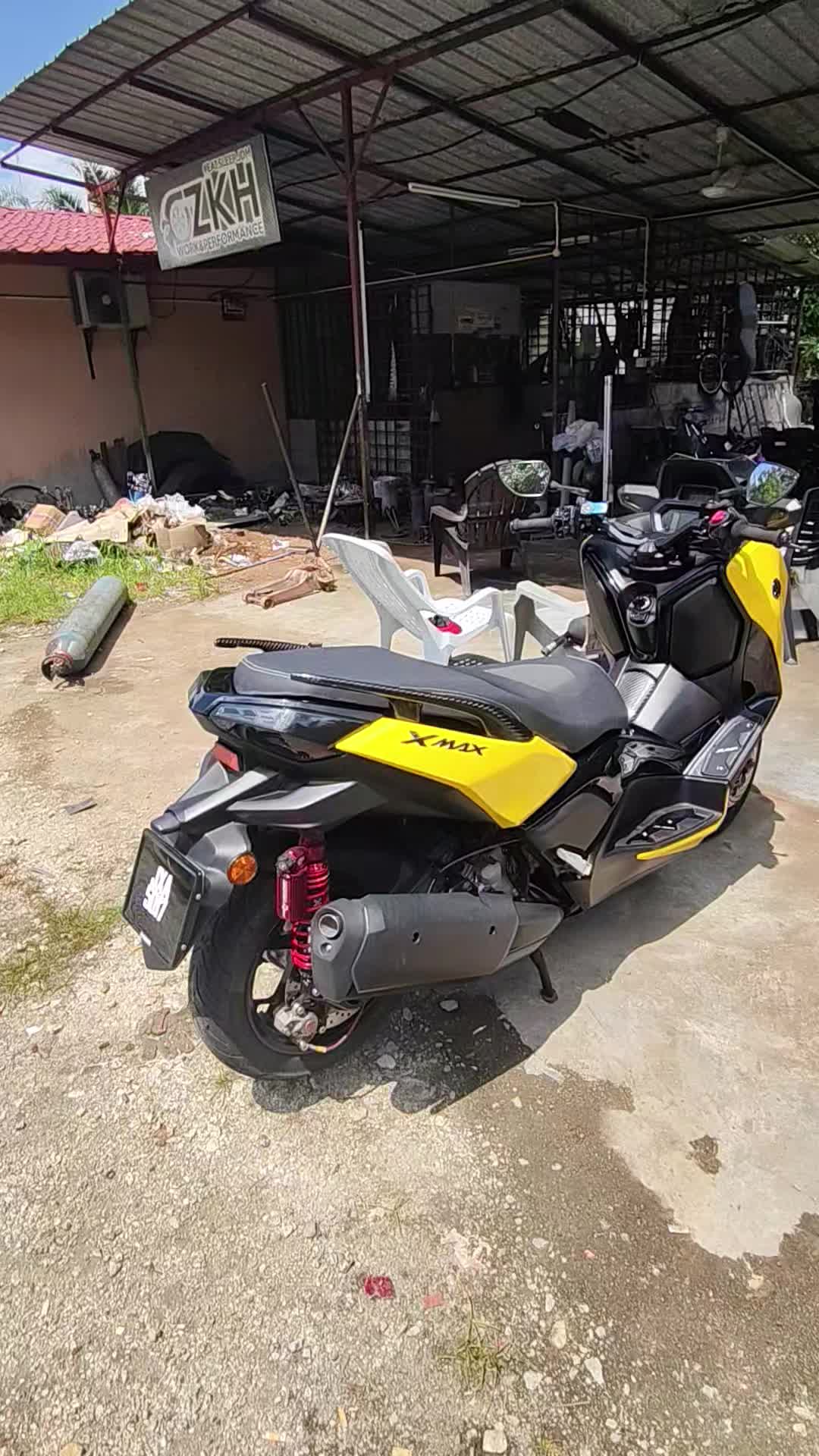 @ahli mesyuarat tingkap
