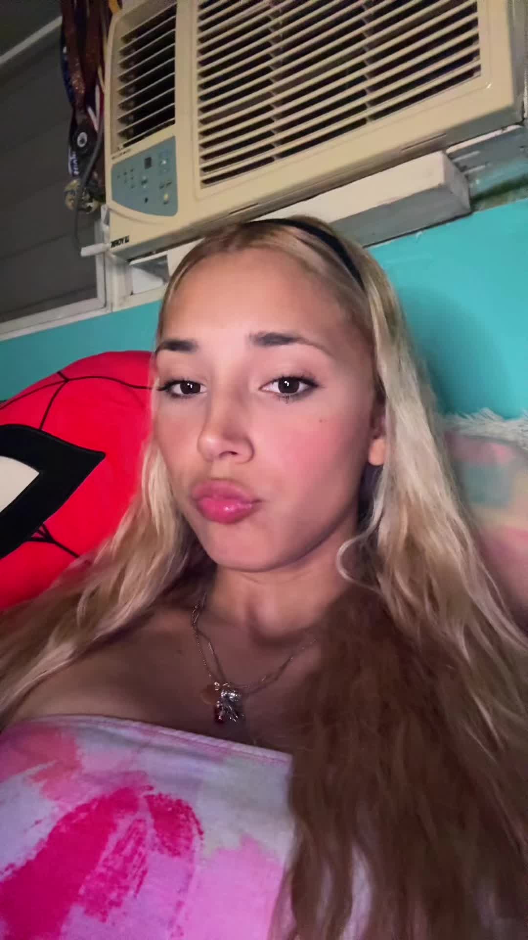 @Nayeli💎